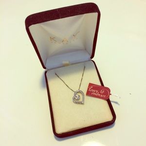 NWOT Kay Jewelers Diamond Heart Love Necklace